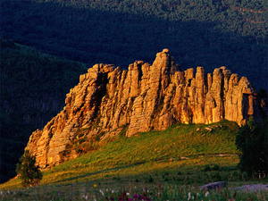 阿斯哈图石阵景区